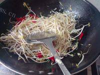 适量韭菜炒豆芽做法图解7)