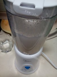 香糯爽滑的哈密瓜奶昔做法图解5)