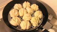 葱花椒盐花卷做法图解9)