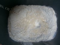 自制牛奶面包做法图解2)