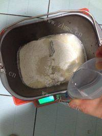 DIY美食-蔓越莓土司做法图解3)