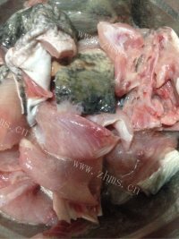 五味俱全的酸菜鱼做法图解1)