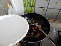 芳香四溢的海带烧肉做法图解8)
