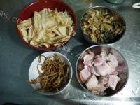 美味的红烧肉煲做法图解1)