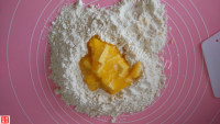 自制苏式五仁月饼做法图解6)
