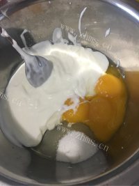 6寸轻乳酪蛋糕（酸奶版）做法图解2)