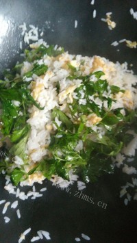 芹菜叶蛋炒饭做法图解5)