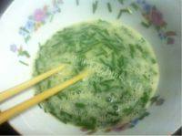 色味俱佳的韭菜炒蛋做法图解2)