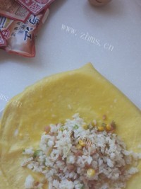 美味的蛋包饭做法图解6)