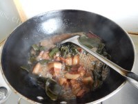 美味的海带结红烧肉做法图解9)