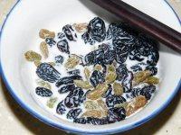 自己做的葡萄干蛋糕卷做法图解1)