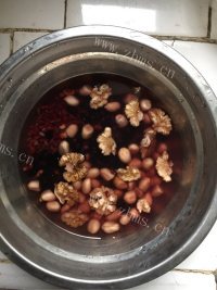 色香味俱全的腊八粥做法图解2)