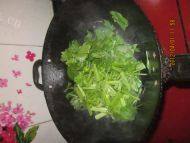 家常菜西芹炒鸡蛋做法图解9)