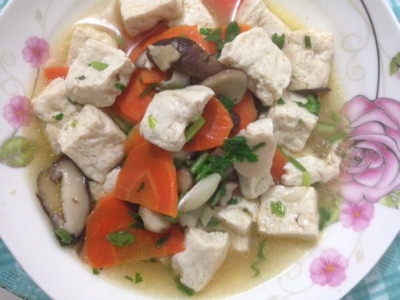 色味俱佳的炖豆腐