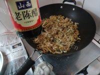 口感不错的姜丝咸菜做法图解7)