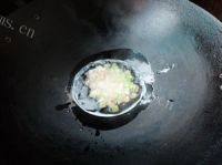 外婆教我做茭白炒肉做法图解4)