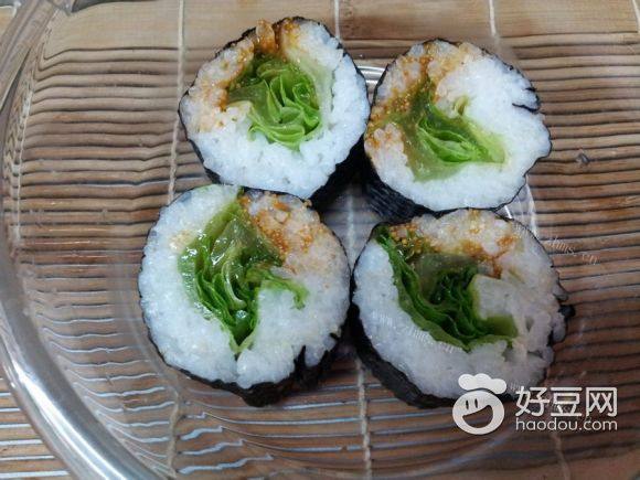 生菜鱼子酱寿司