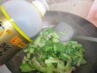 油菜炒肉做法图解10)