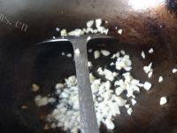 口感饱满的蒜泥菠菜做法图解6)