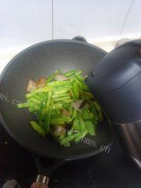 鲜香的清炒四季豆做法图解9)