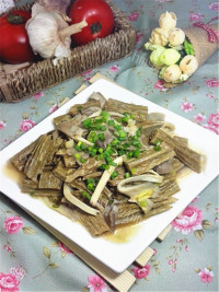 美味的黑豆腐竹炒鲜茹做法图解9)