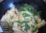 如此诱人的韭菜炒干豆腐做法图解5)
