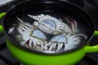 自制咖喱蟹做法图解1)