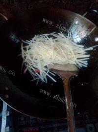 家常菜酸辣土豆丝做法图解4)