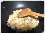自己做的土豆咖喱鸡饭做法图解4)