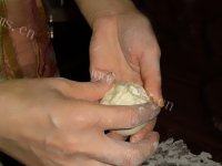 好吃的韭菜馅包子做法图解10)