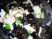 家常菜山药炒虾仁做法图解6)