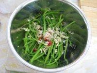 秀色可餐的凉拌茼蒿做法图解7)