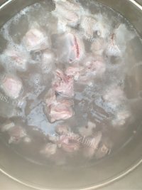 营养丰富的羊肉炖萝卜做法图解2)