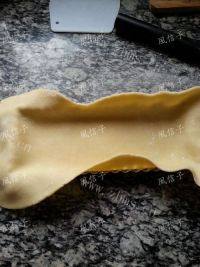 好吃不腻的肉桂苹果派做法图解16)