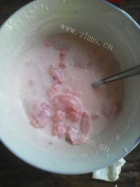 好吃的奶油西瓜冰棍做法图解4)