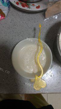 自己做的葡萄干餐包做法图解2)
