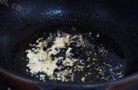 自制豆豉鲮鱼油麦菜做法图解3)