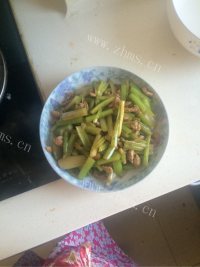 家常菜西芹炒肉丝