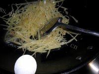 外婆教我做醋溜土豆丝做法图解9)