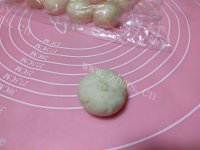 香甜可口的炼奶豆沙包做法图解10)