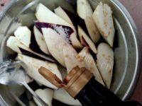 家常菜烧茄子做法图解3)
