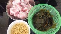好喝的海带排骨汤做法图解1)