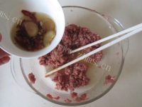 美味的牛肉蒸饺做法图解6)