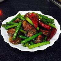 美味的糖醋香肠蒜苗做法图解11)