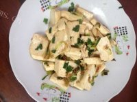 自制葱爆豆腐做法图解7)
