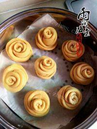 自制黄玫瑰馒头做法图解6)
