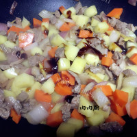 美味佳肴羊肉焖米饭做法图解7)