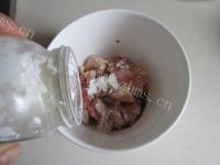 美味的宫保杏鲍菇鸡丁做法图解3)