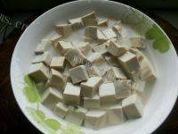 家常菜蚝油豆腐做法图解2)