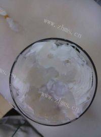 雪碧雪顶冰淇淋做法图解4)